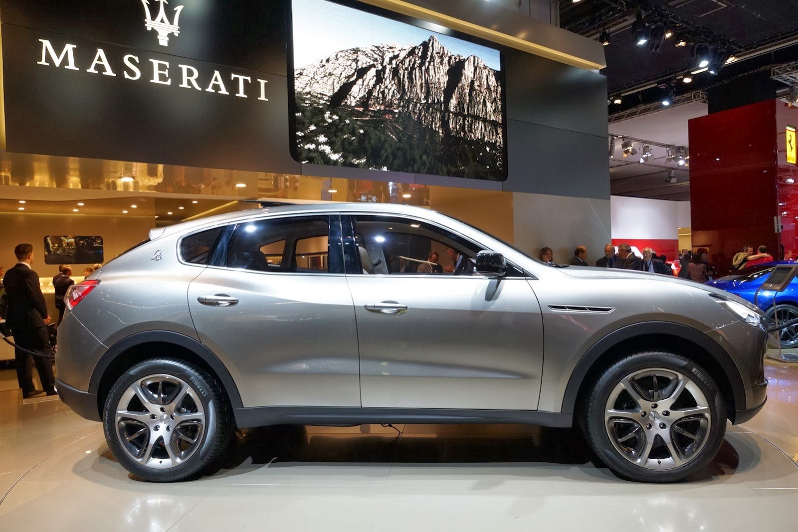 2016 Maserati Levante side view