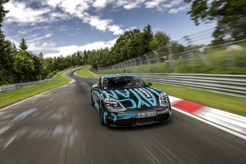 El nuevo Porsche Taycan establece un récord en Nürburgring-Nordschleife