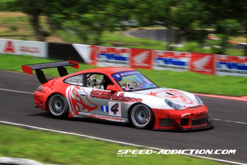 Mauricio Roque dominó la jornada al clasificar primero en su Porsche.