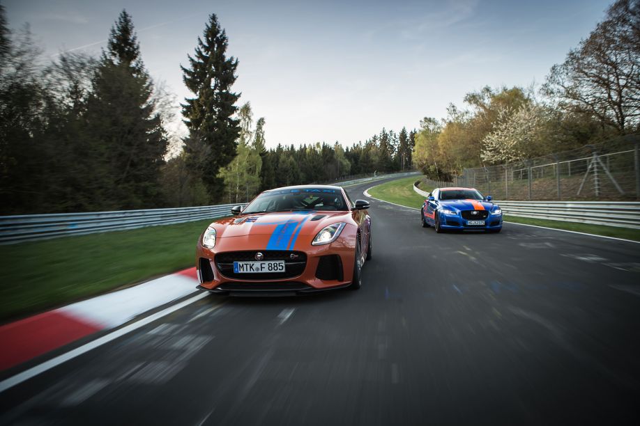 Volar con Jaguar en el infierno verde de Nurburgring