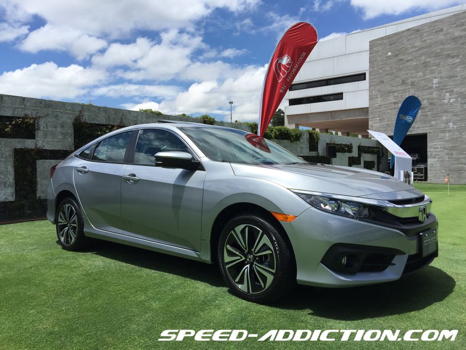 Honda presenta los totalmente renovados modelos Ridgeline y Civic