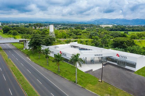 Excel inaugura nueva agencia de distribución de vehículos en Escuintla