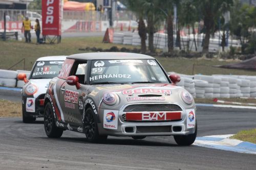 Intenso domingo de carreras en el Autódromo Pedro Cofiño
