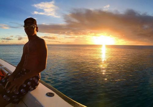 Lewis Hamilton descansa en Barbados después de disputar el Gran Premio de Rusia