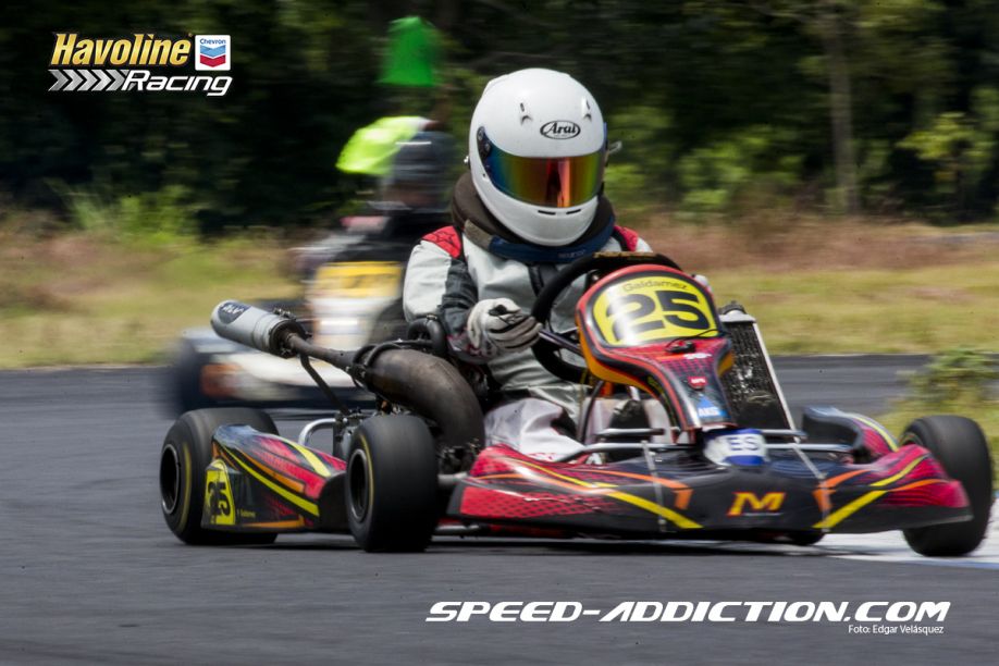 Intenso domingo en el Autódromo Pedro Cofiño con la cuarta fecha del nacional de Karts