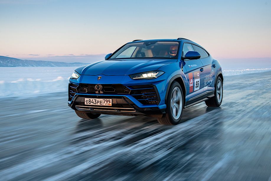 Lamborghini Urus establece récord de alta velocidad en el hielo del lago Baikal