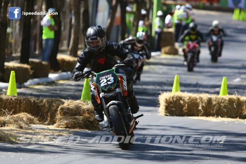 La Copa KTM Duke 200 compite en el Campeonato Nacional de Automovilismo
